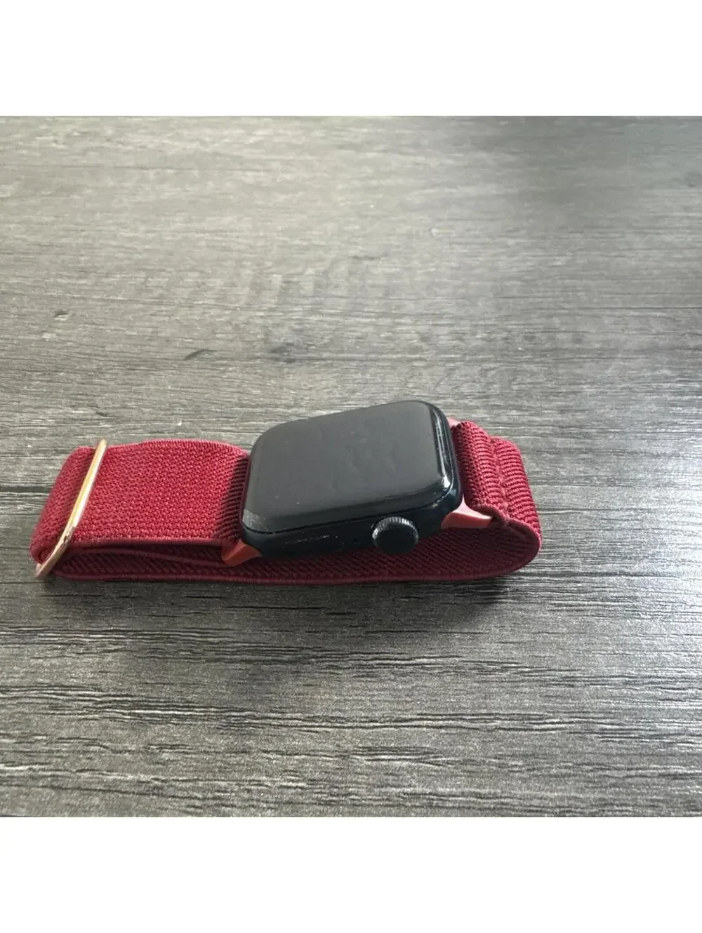 Apple Watch SE 2nd gen GPS, 40mm Aluminum Case - A2722 LOCKED - FOR PARTS ONLY